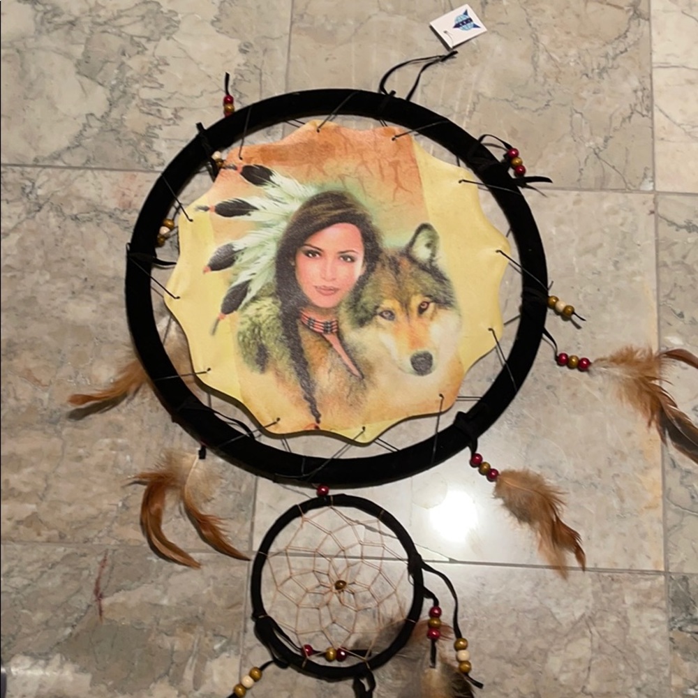 NWT NATIVE AMERICAN DREAM CATCHER WOLF WOMEN